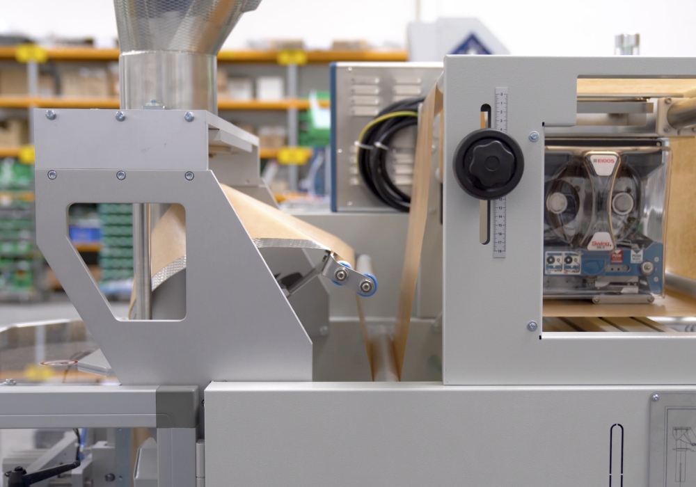 dettaglio packaging machinery paper film